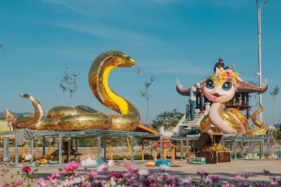 giấc mơ rắn bò vào nhà báo hiệu khách quý hoặc biến động
