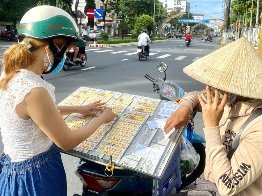 lời khuyên tài chính khi trúng số độc đắc